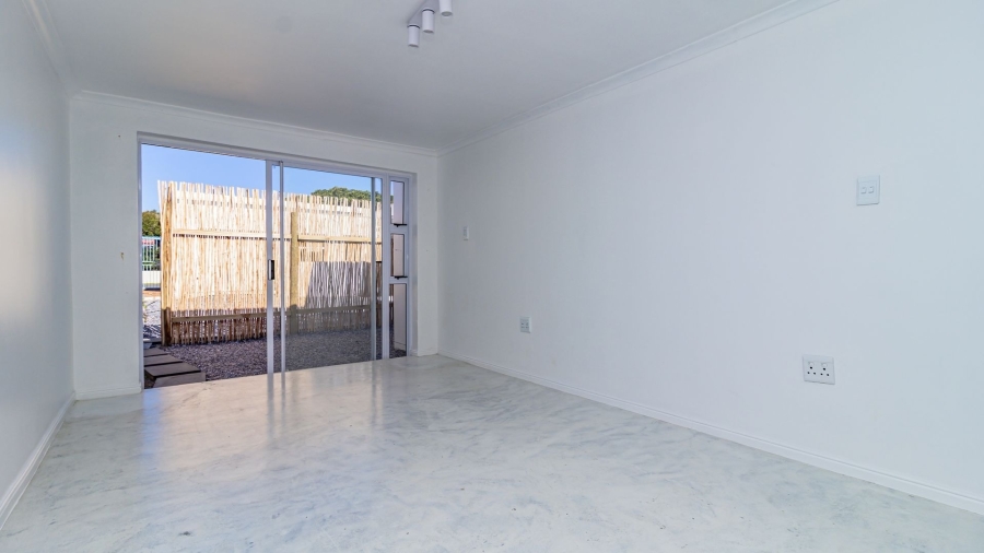 4 Bedroom Property for Sale in Kleinmond Western Cape